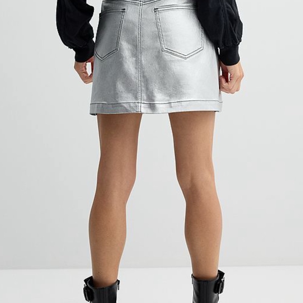 SO Silver High Rise Denim Mini Skirt Button‎ Pockets Size 1 Juniors Women - Picture 3 of 8